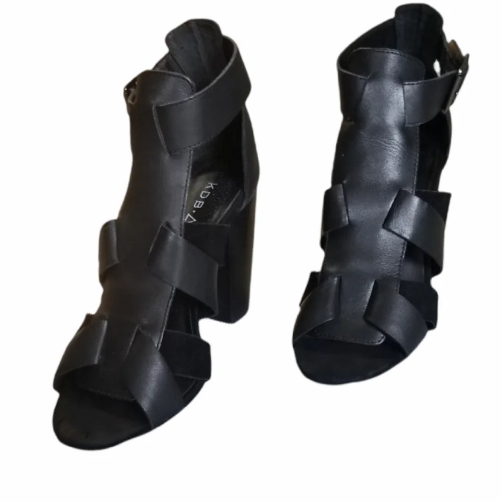 KELSI Dagger Black Brooklyn Style Gladiator Strappy Heels Shoes, Size 7.5